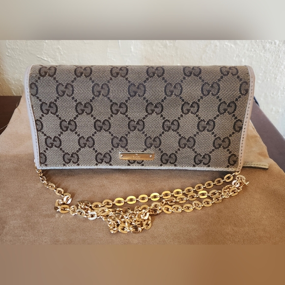 Gucci Canvas Continental Chain Wallet - Picture 1 of 11